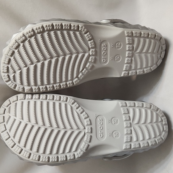 CROCS Metallic Silver Geometric Shape Clogs Mules (Unisex m size 10, w size 12) - Picture 9 of 11